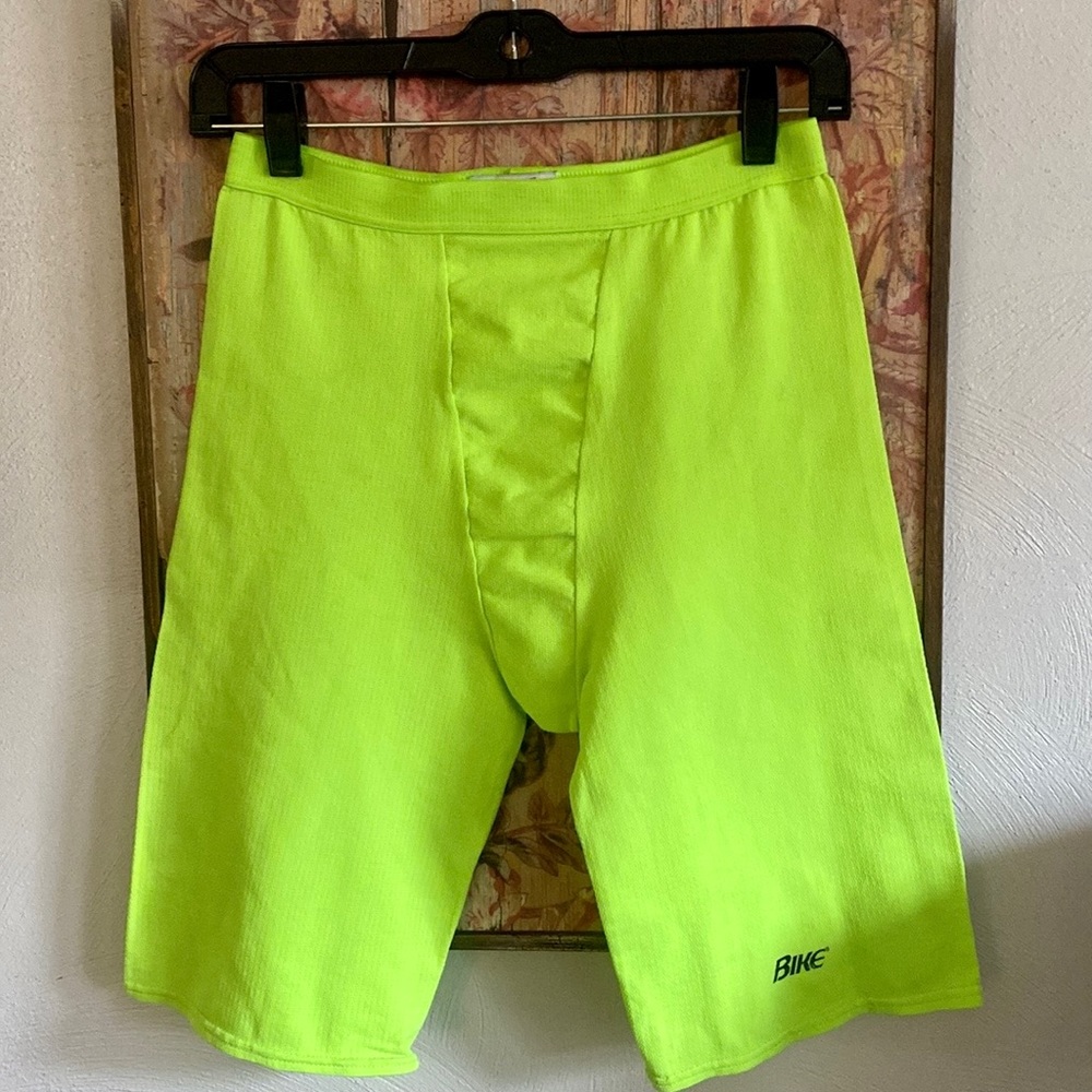 BARBIE MOVIE ROLLERBLADE KEN OUTFIT COSTUME MENS BIKE SHORTS NEON YELLOW MENS M